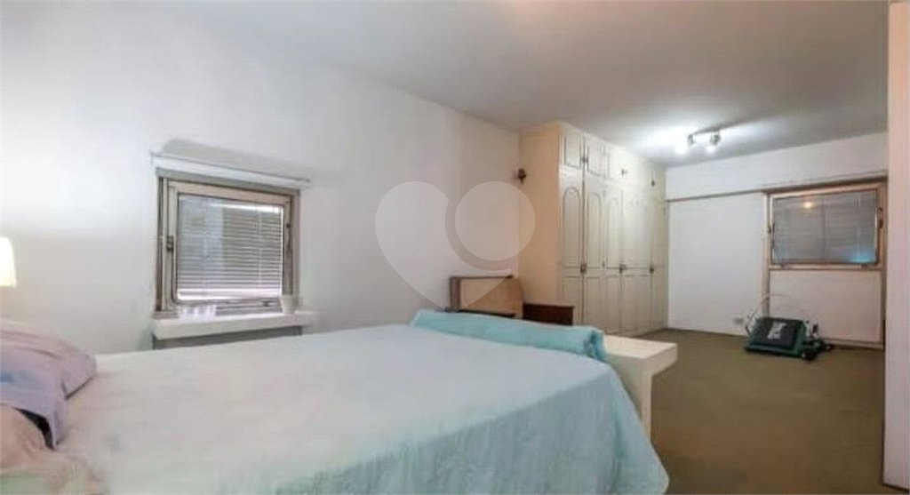 Apartamentro 3 dormitorios localizado no coração do Ibirapuera, ao lado do Ginásio do Ibirapuera,