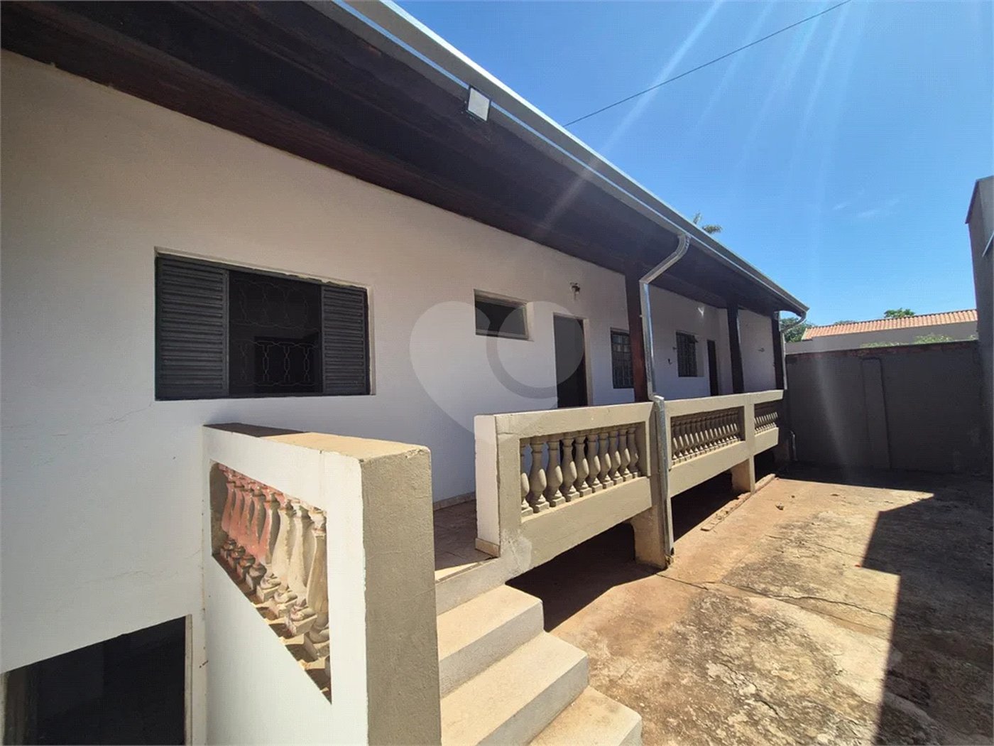 Dois imóveis em um terreno de 300 m² (12 x 25) - Com acesso independente