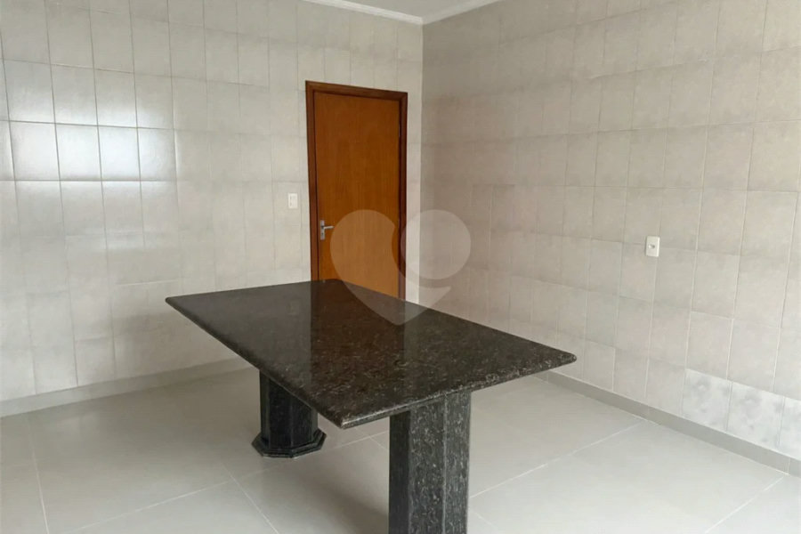 Casa à venda no Bairro Nova Piracicaba Casa à venda 3 dormitórios, 304m2 - Bairro Nova Piracicaba - Piracicaba, SP Casa à venda 3 dormitórios, 304m2 - Bairro Nova Piracicaba - Piracicaba, SP