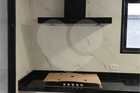 Casa com 3 suítes, piscina e área gourmet em terreno de 360m²