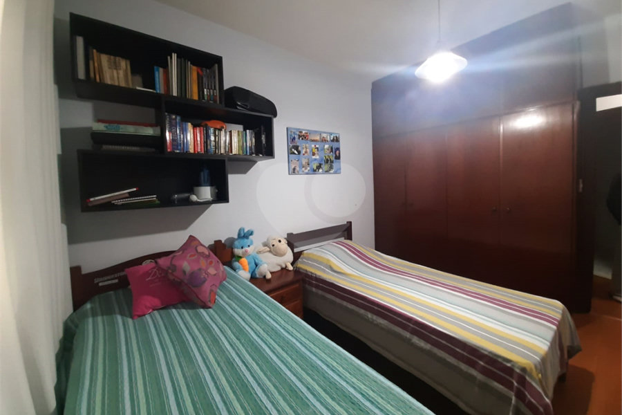 Casa térrea assobradada em rua fechada no Mandaqui - 3 quartos, 1 suite, 3 vagas