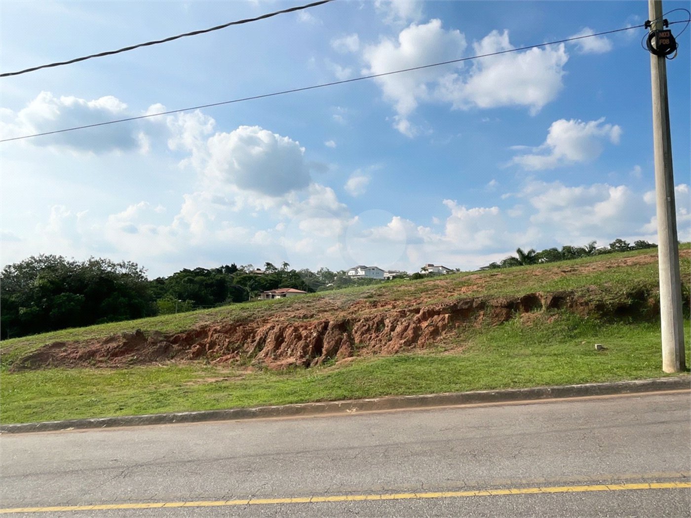 Terreno a venda no Condomínio Residencial Santa Isabel