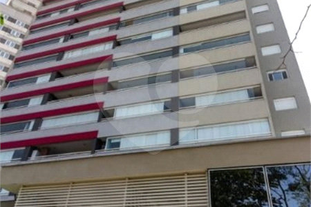 Apartamento com 66m², 2 dormitórios, 1 vaga de garagem, à venda na Barra Funda.
