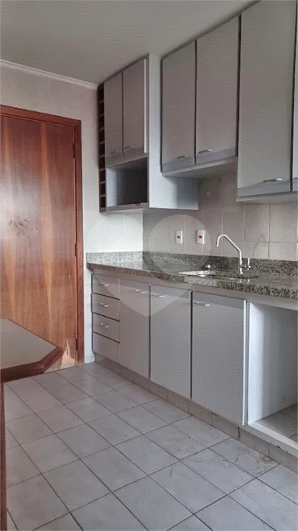 Apartamento à venda no Edifício Cabreúva no Bairro Alto em Piracicaba - SP.