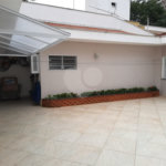 casa térrea na Vila Romana, 07 vagas de garagem, 4 quartos,, sendo 1 suíte amplo quintal.