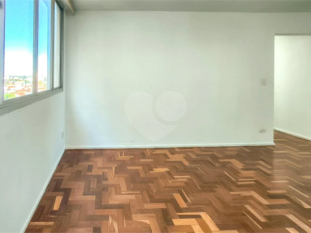 Apartamento à venda com 3 quartos, sendo 1 suíte,  em Interlagos, São Paulo, SP