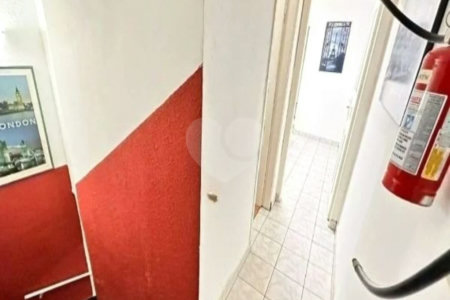 Prédio comercial com 322m², 8 salas, 3 banheiros, à venda no bairro Santo Antônio, São Caetano do Sul