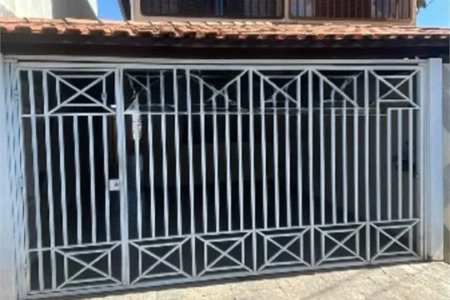 Sobrado à venda com 4 quartos, sendo 1 suíte, em Jardim Ester Yolanda, São Paulo, SP