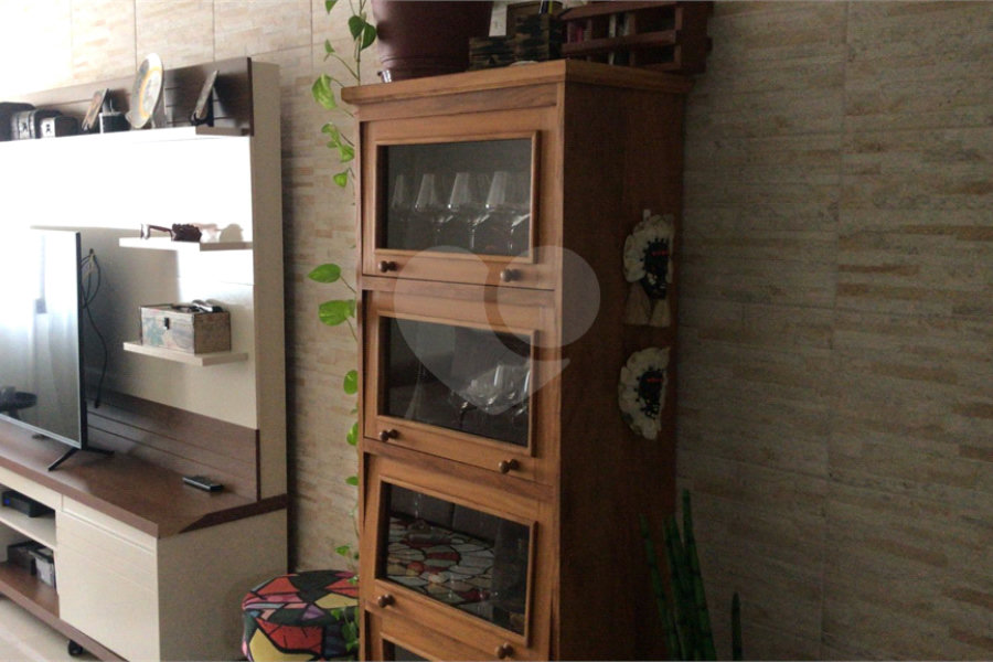 Casa à venda com 3 quartos, sendo 1 suíte,  no condomínio Felipe, São Paulo - SP