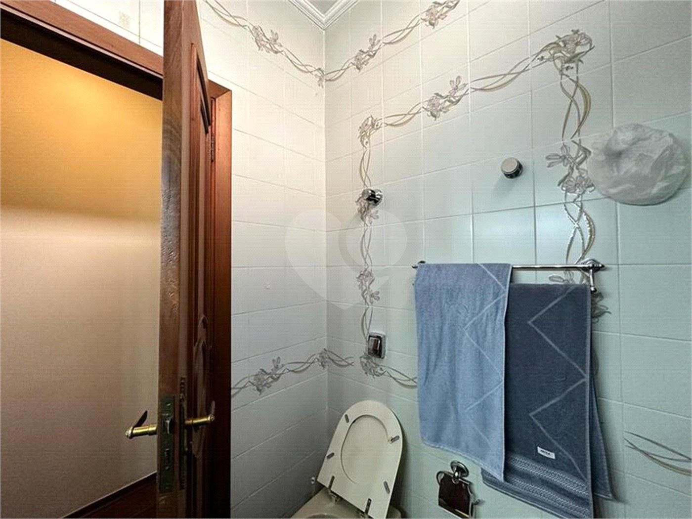 Sobrado com 5 dorm. sendo 2 suites