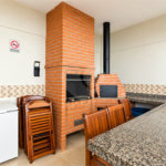 Apartamento com 2 dormitórios e 1 vaga em Nova Petrópolis, com piscina, academia, brinquedoteca, churrasqueira e portaria 24 horas. Excelente localização.