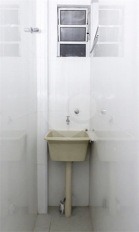 Apartamento - Centro - 1 Dormitório - Próximo ao Metrô - Venda