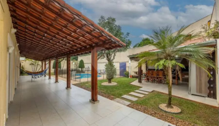 Casa Térrea à venda com 3 quartos, sendo 1 suíte,  em Interlagos, São Paulo, SP