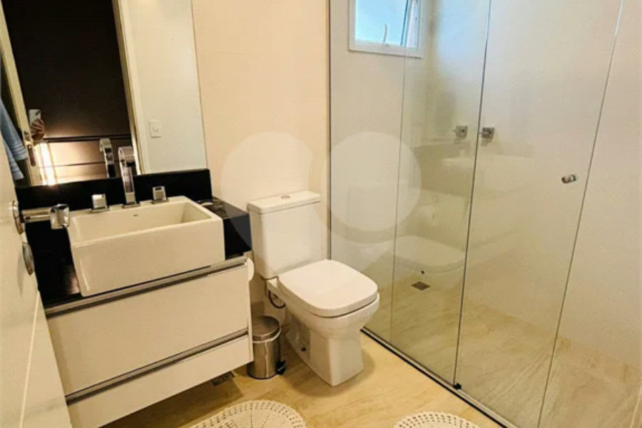 Casa para alugar com 4 quartos, sendo 2 suítes, no condomínio Floradas da Serra, São Paulo - SP