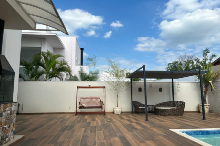 Casa em Condomínio - Jardim Residencial Alto de Itaici!
