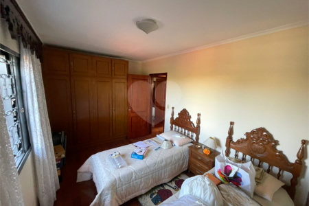 Excelente casa no Parque Santa Marta.
