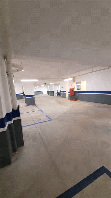 Apartamento de 2 quartos mobiliado à venda no Paraíso