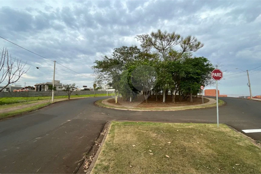 Terreno comercial disponível para venda Bairro Santa Rosa