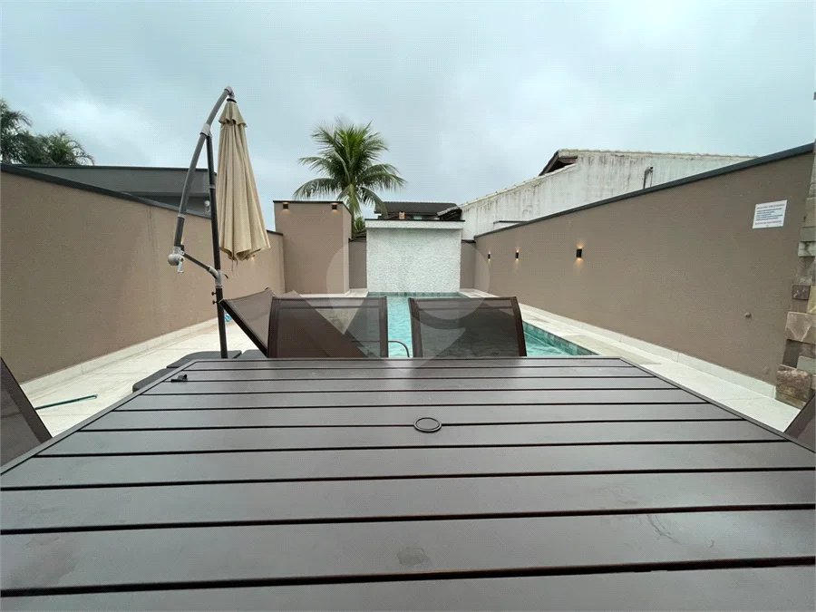 Casa à venda ou para alugar com 5 quartos, sendo 4 suítes,  em Morada da Praia, Bertioga, SP