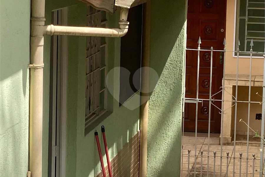 Terreno 10 X 30m,ideal para construtor, com casa principal, mais 3 casas no mesmo terreno e gerando renda, em Perdizes - São Paulo