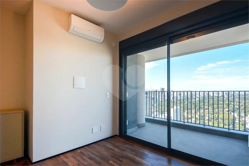 Apartamento para venda e locação em Pinheiros com 3 quartos, sendo 3 suítes, 178m²