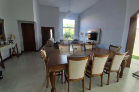 Casa térrea para venda no Condomínio Damha III