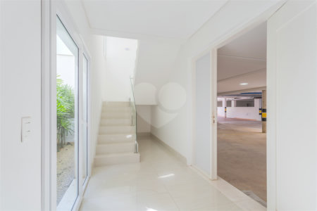 Casa à venda com 4 suítes no condomínio Villagio Quadrifolio, São Paulo - SP