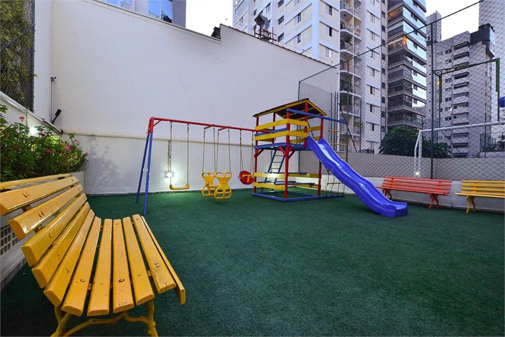 Cobertura à venda com 3 quartos, sendo 1 suíte, em Pinheiros, São Paulo - SP