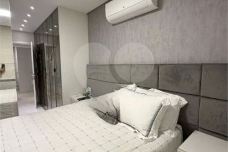 Apartamento com 120m², 3 dormitórios, sendo 3 suítes, 2 vagas de garagem, à venda no Tatuapé.
