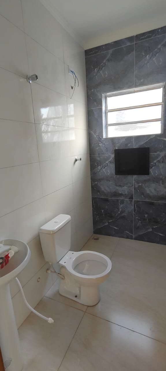 Casa à venda com 2 quartos, sendo 1 suíte, Itanhaém - SP