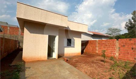 Casa à venda com 2 quartos em Residencial Solaris, Ponta Porã, MS