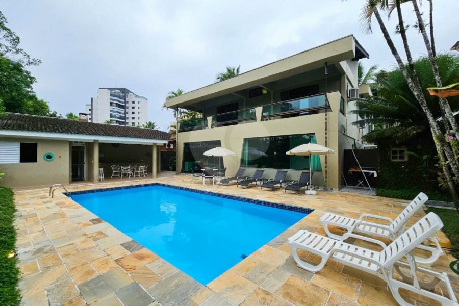 Casa à venda com 6 quartos, sendo 5 suítes, em Riviera de São Lourenço, Bertioga, SP