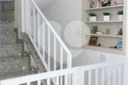Lindo Sobrado em Condomínio