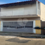 Sobrado à venda com 3 quartos, sendo 1 suíte, em Parque Residencial Maria Stella Faga, São Carlos, SP