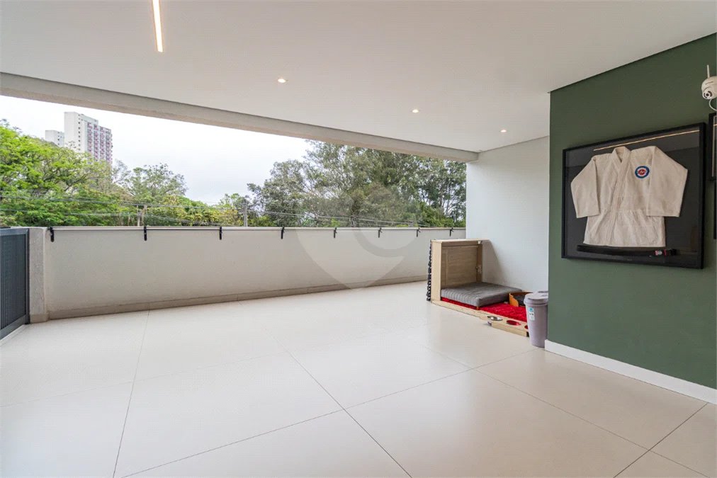 Apartamento 3 suítes 4 vagas 318m² a venda na Vila Sofia - São Paulo
