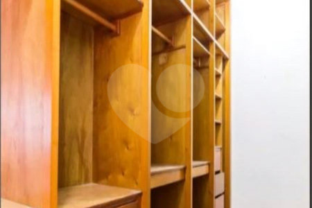 Casa com 203m² , 4 dormitórios , sendo 3 suítes , 2 vagas , à venda na Vila Formosa.