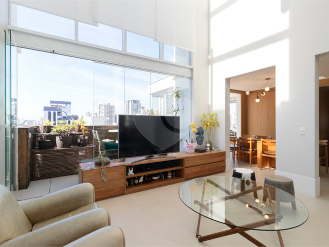 Apartamento à venda com 3 quartos, sendo 1 suíte,  em Saúde, São Paulo, SP