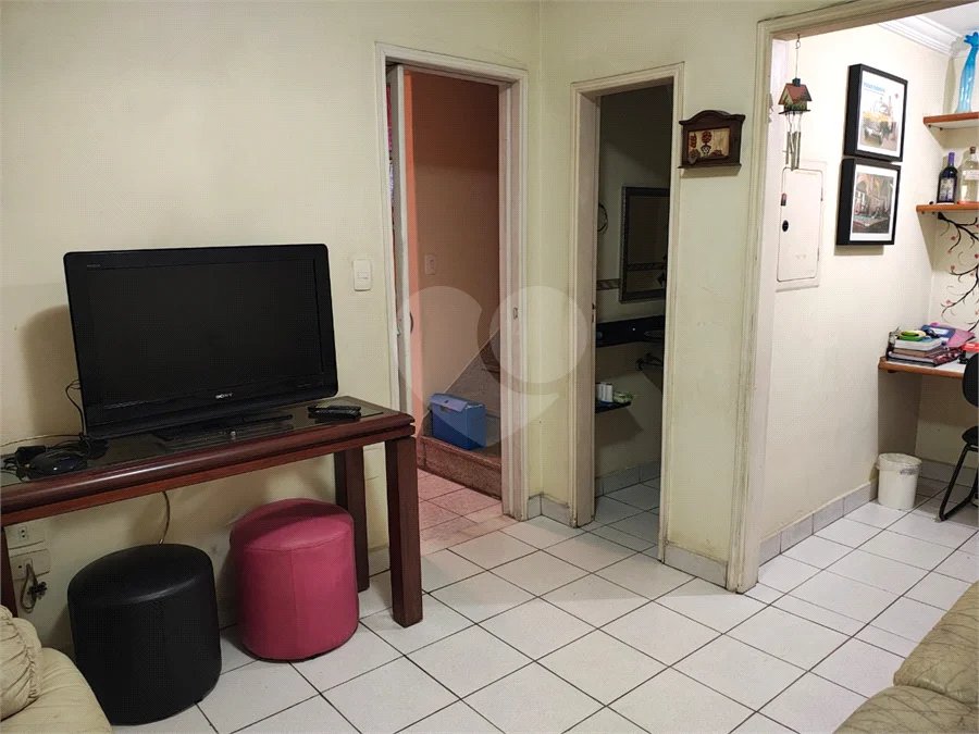 SOBRADO COMERCIAL PARA LOCAÇÃO NO RUDGE RAMOS | 197 m²