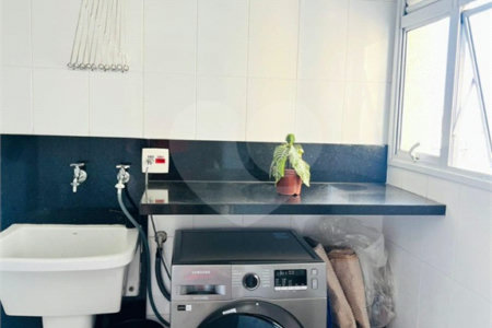 Apartamento á venda MOBILIADO com 128m², 3 suítes, 2 vagas, no centro de Santo André