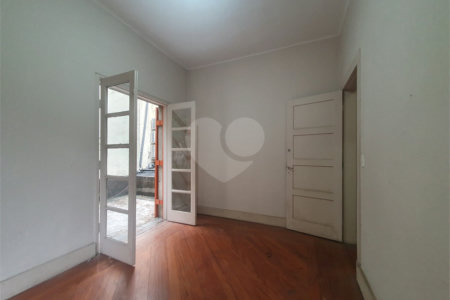 Casa de Vila Tombada 2 dormitórios/ 2 banheiros/ 1 vaga em Higienópolis