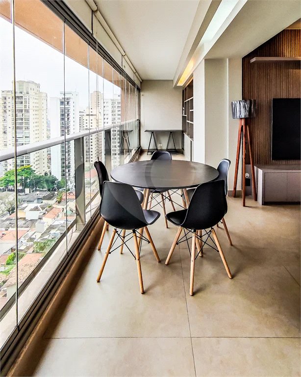 Apartamento totalmente mobiliado com ar-condicionado localizado no coração do Brooklin!!!