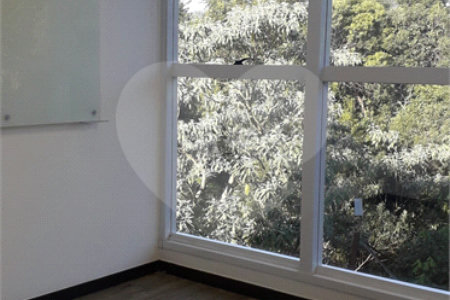 Prédio para alugar em Vila Salles, Atibaia, SP
