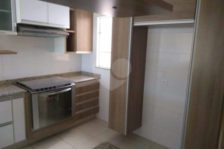 Oportunidade de negócio para morar bem.