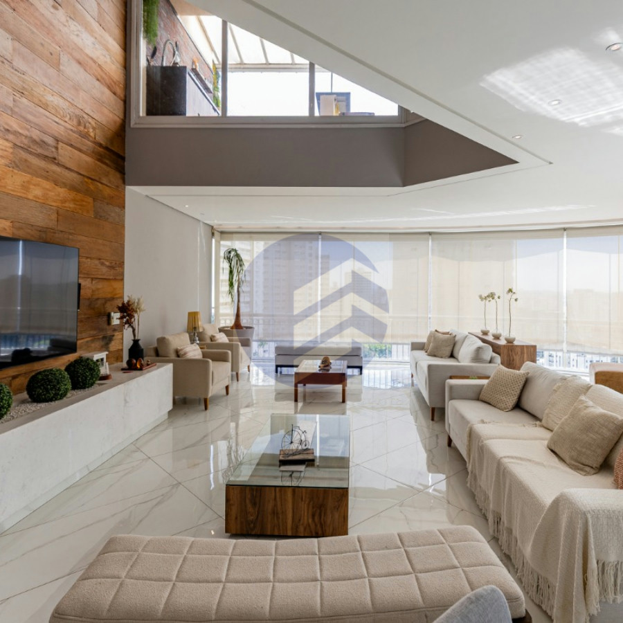 Duplex à venda com 3 quartos, sendo 3 suítes, em Vila Suzana 287m²