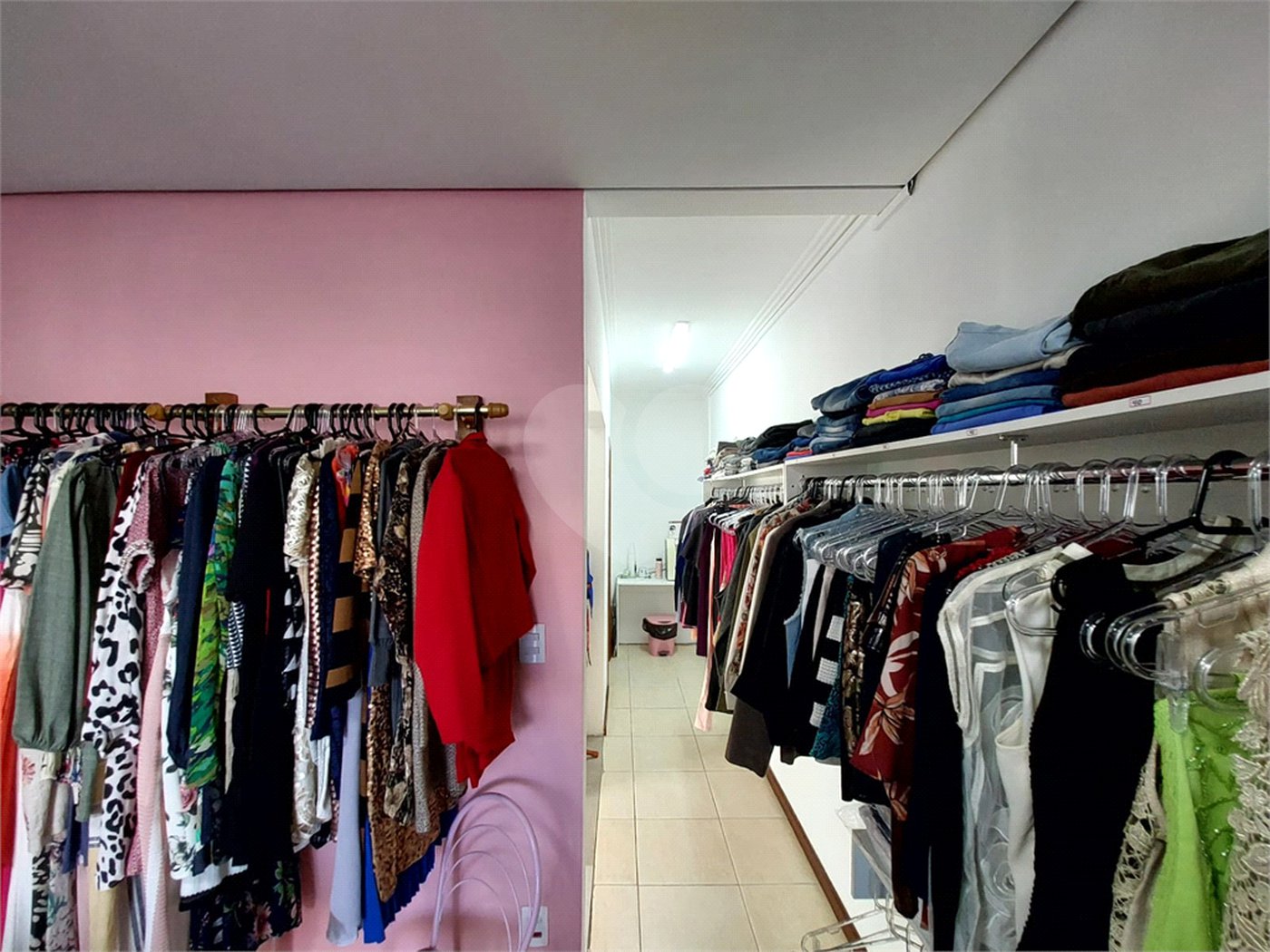 Casa residencial com ponto comercial a venda no Centro