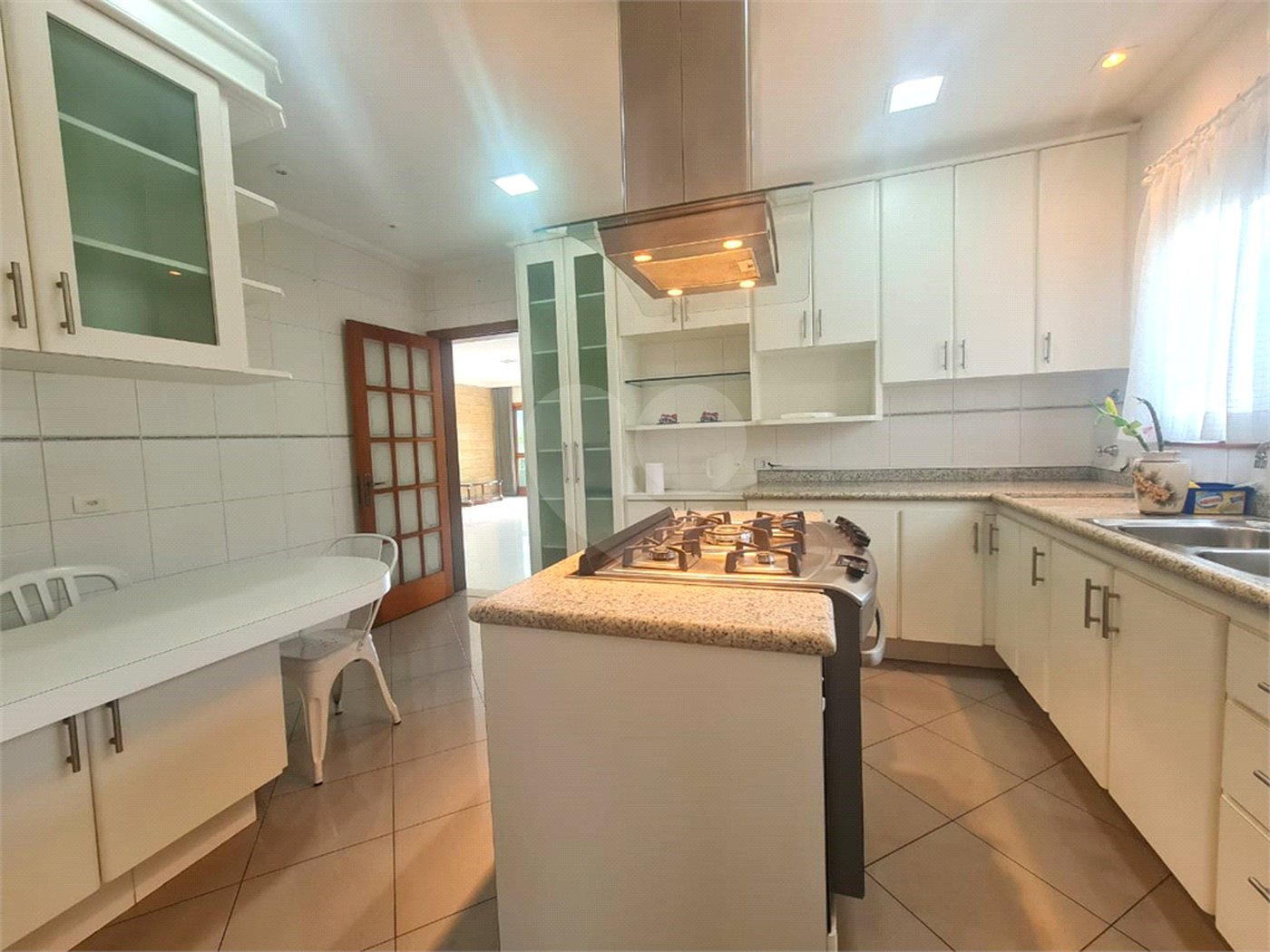 Casa à venda com 3 suítes em Interlagos, São Paulo, SP