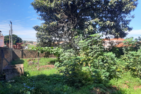 Terreno para venda na Rua 13 de maio