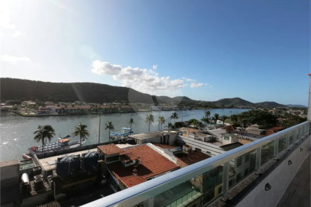 Cobertura Duplex para venda no Edificio Tarre Junior em Cabo Frio/RJ.