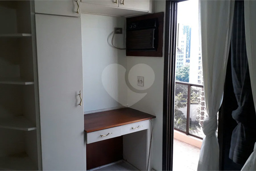 Apartamento à venda mobiliado nos Jardins — 126 m²
