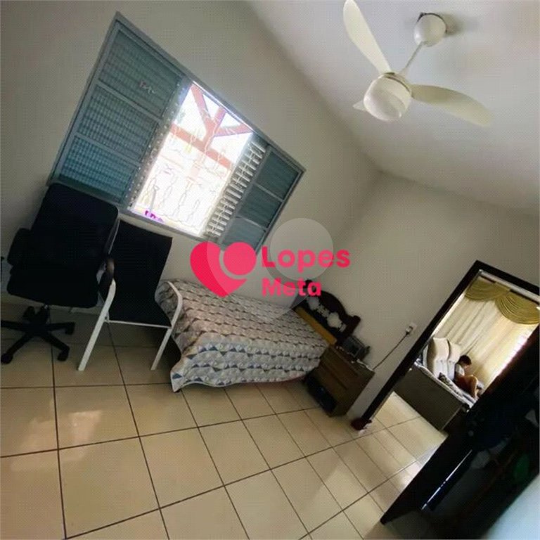 CASA A VENDA, NO BAIRRO JARDIM SATÉLITE, 3 DORMITORIOS 1 SENDO SUÍTE, 4VAGAS DE GARAGEM, SJC/SP